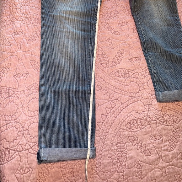 Laurie Felt Classic Denim Boyfriend Roll Cuff Jeans in 4 - Picture 5 of 15